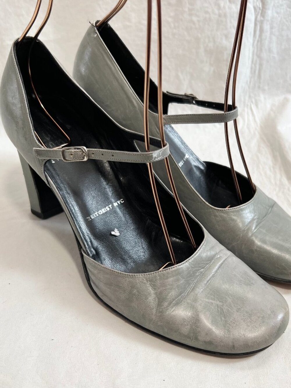 Nancy Nancy mary jane high heels 8.5 gray leather ankle strap y2k 2000s Geist